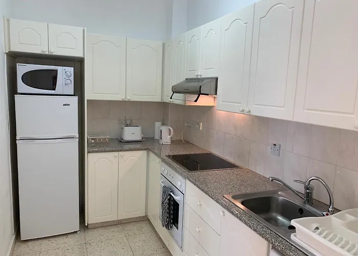 King's Palace - Very Spacious 1 Bed Lägenhet