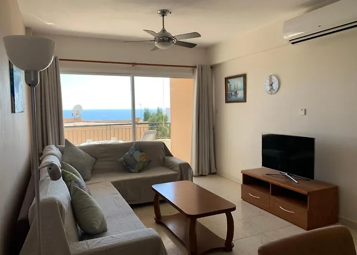 King's Palace - Very Spacious 1 Bed *