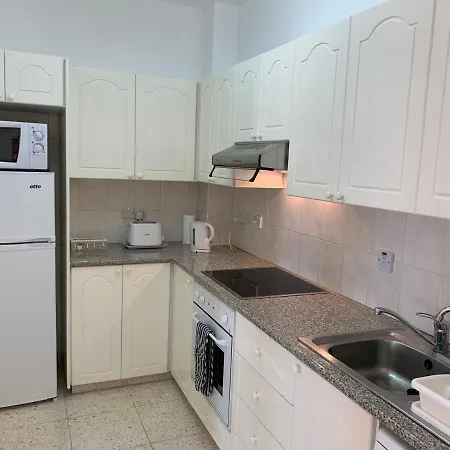 King's Palace - Very Spacious 1 Bed Διαμέρισμα