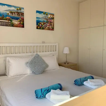 King's Palace - Very Spacious 1 Bed Apartman